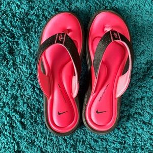 Nike comfort footbed flip flops
